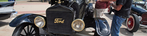 Grinnell Car Show – 8315