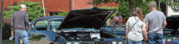 Grinnell Car Show – 8352