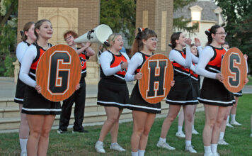 Grinnell Chamber Of Commerce Homecoming Parade Pictures and Guest Editorial