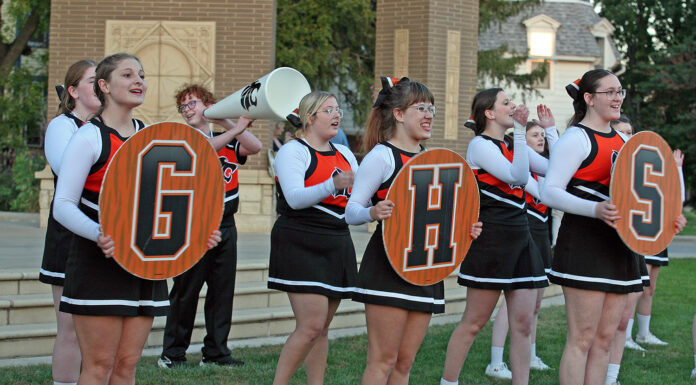 Grinnell Chamber Of Commerce Homecoming Parade Pictures and Guest Editorial