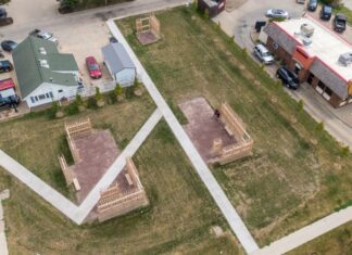 Grinnell Crossroads Sculpture to Be Moved