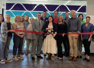 Grinnell Chamber Ambassadors Held Ribbon Cutting at Grinnell School of Music